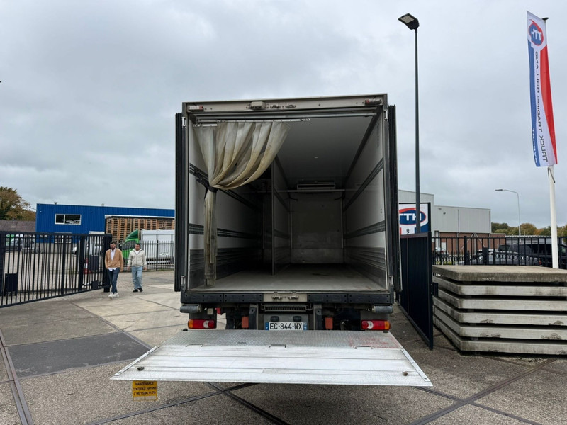 Renault D210.14 Frigobox Multitemp + Taillift THERMO KING T800R - Truk berpendingin: gambar 5 Renault D210.14 Frigobox Multitemp + Taillift THERMO KING T800R - Truk berpendingin: gambar 5