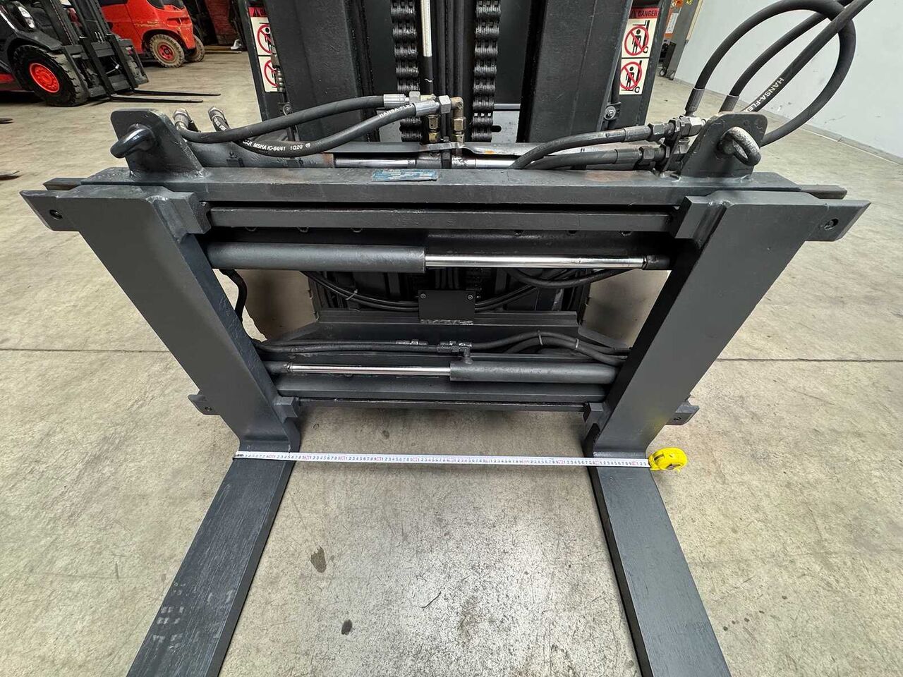 11/2016 STILL R60-45 4.500KG DUPLEX 322CM 3.+4. VALVE FORK ADJUSTER ELECTRIC FORKLIFT FORKLIFT 14.764 HOURS - Forklift: gambar 5 11/2016 STILL R60-45 4.500KG DUPLEX 322CM 3.+4. VALVE FORK ADJUSTER ELECTRIC FORKLIFT FORKLIFT 14.764 HOURS - Forklift: gambar 5
