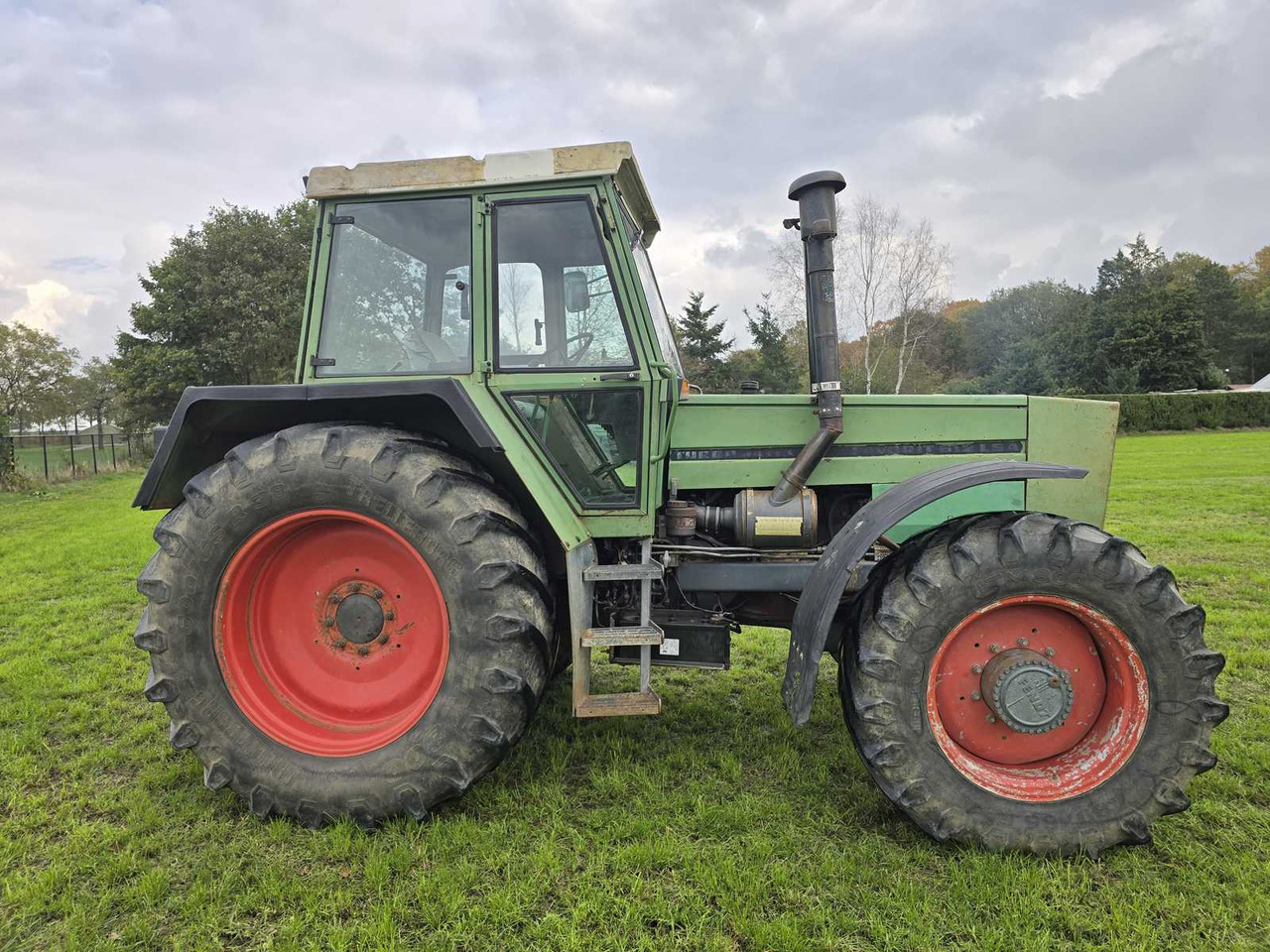 1986 FENDT 612 LSA TURBOMATIK ALL-WHEEL DRIVE FARM TRACTOR - Traktor: gambar 3 1986 FENDT 612 LSA TURBOMATIK ALL-WHEEL DRIVE FARM TRACTOR - Traktor: gambar 3