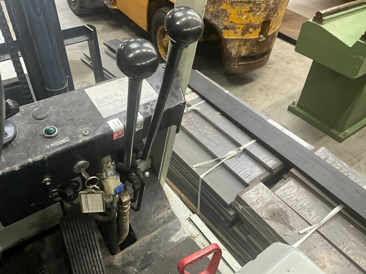 Forklift 1991 KOMATSU FB13M-2 FORKLIFT: gambar 9