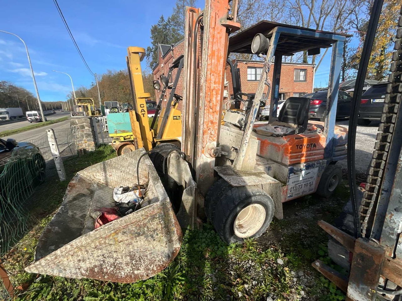 1992 TOYOTA 625FDF25 FORKLIFT - Forklift: gambar 2 1992 TOYOTA 625FDF25 FORKLIFT - Forklift: gambar 2