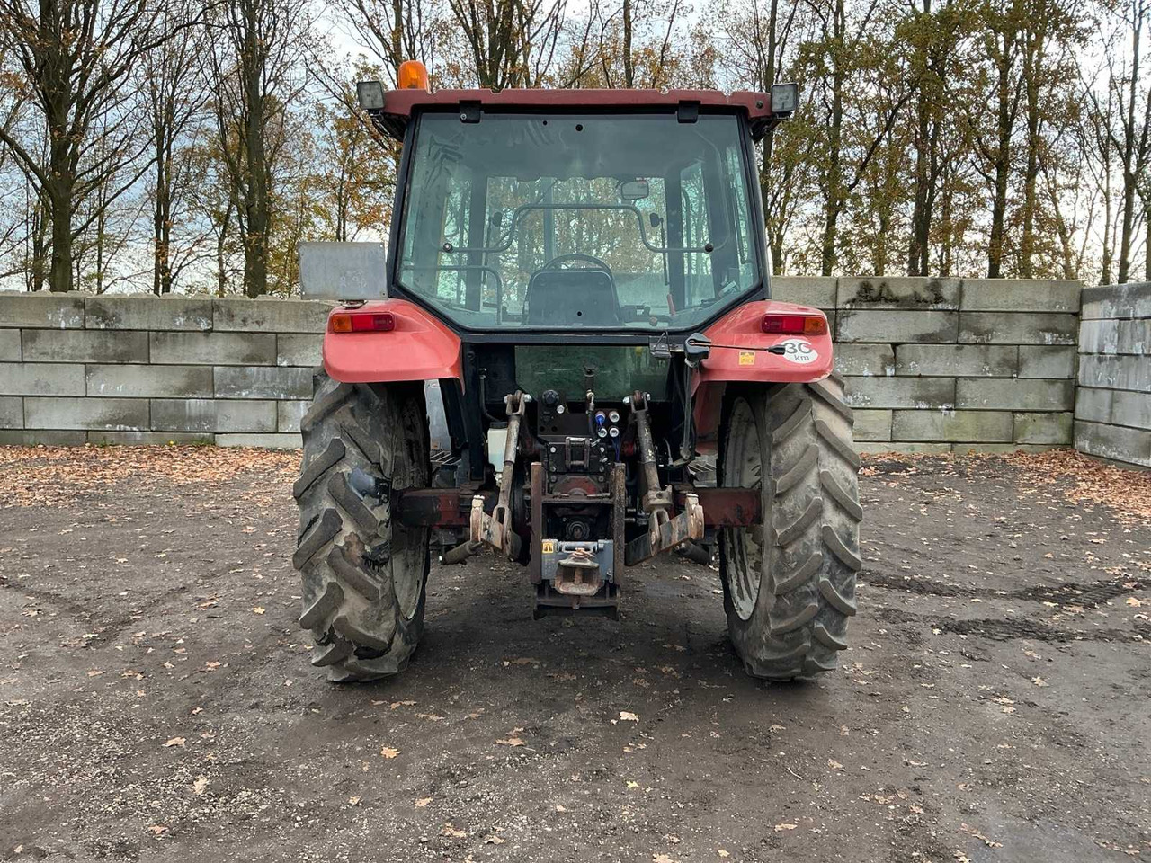 1996 NEW HOLLAND L85 DT ALL-WHEEL DRIVE FARM TRACTOR - Traktor: gambar 4 1996 NEW HOLLAND L85 DT ALL-WHEEL DRIVE FARM TRACTOR - Traktor: gambar 4