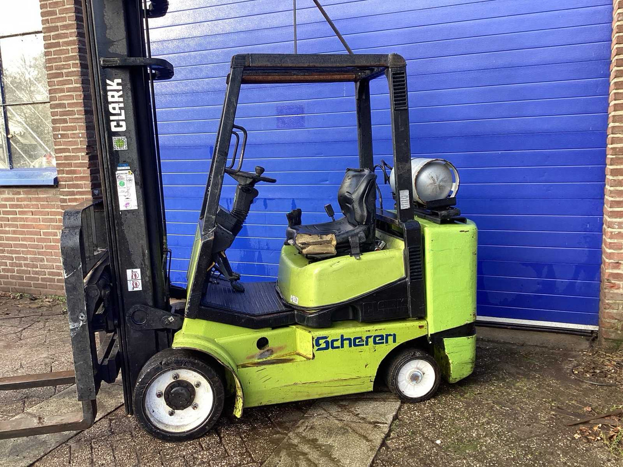 1999 CLARK CGC30 FORKLIFT 7300 MM - Forklift: gambar 5 1999 CLARK CGC30 FORKLIFT 7300 MM - Forklift: gambar 5