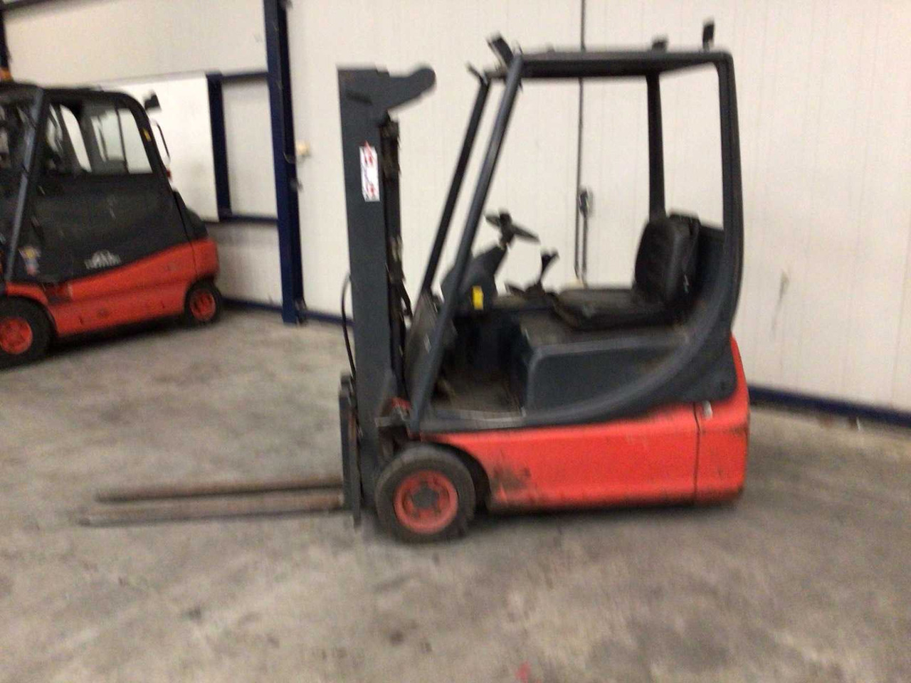 1999 LINDE E14 FORKLIFT - Forklift: gambar 2 1999 LINDE E14 FORKLIFT - Forklift: gambar 2