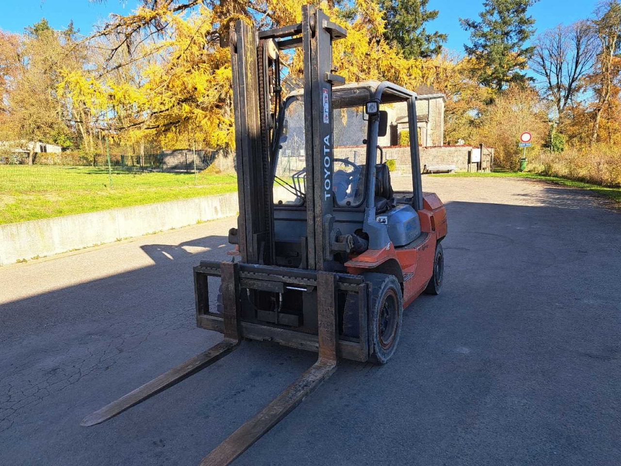 1999 TOYOTA 7FD35 FORKLIFT - Forklift: gambar 1 1999 TOYOTA 7FD35 FORKLIFT - Forklift: gambar 1