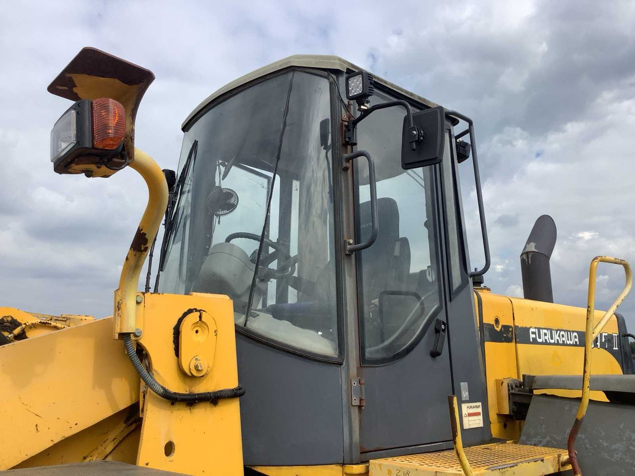 2001 - FURUKAWA - 345-II - SHOVEL/WHEEL LOADER - Wheel loader: gambar 5 2001 - FURUKAWA - 345-II - SHOVEL/WHEEL LOADER - Wheel loader: gambar 5