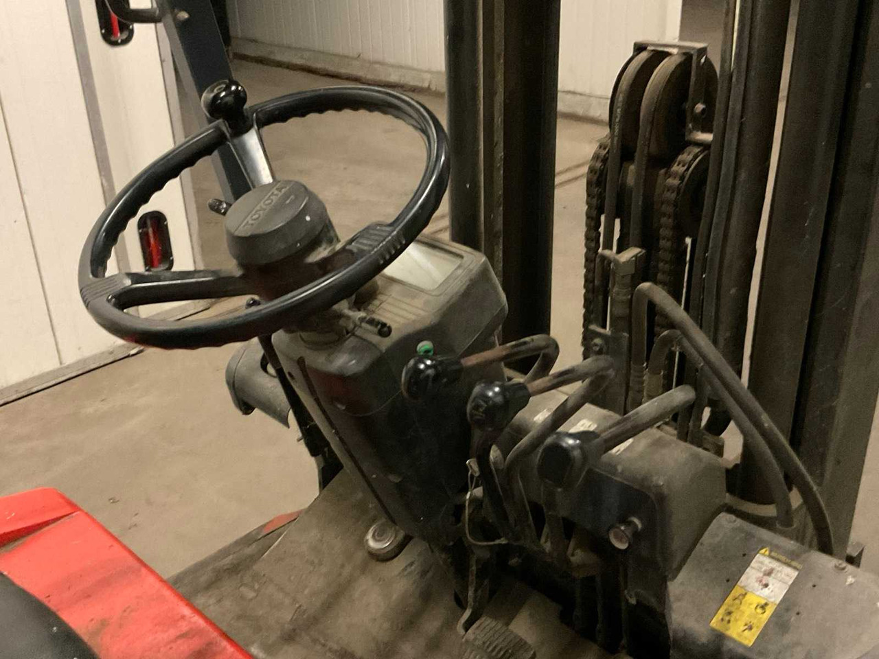 Forklift 2001 TOYOTA 5FBE15 FORKLIFT: gambar 14 Forklift 2001 TOYOTA 5FBE15 FORKLIFT: gambar 14