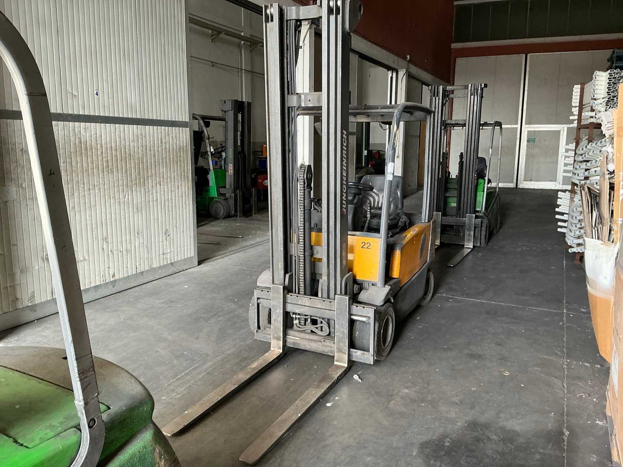 2004 - JUNGHEINRICH - EFG 318 - FORKLIFT - Forklift: gambar 2 2004 - JUNGHEINRICH - EFG 318 - FORKLIFT - Forklift: gambar 2