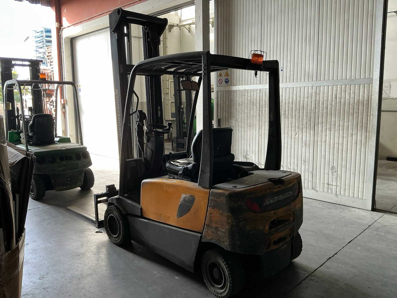 2004 - JUNGHEINRICH - EFG 318 - FORKLIFT - Forklift: gambar 3 2004 - JUNGHEINRICH - EFG 318 - FORKLIFT - Forklift: gambar 3