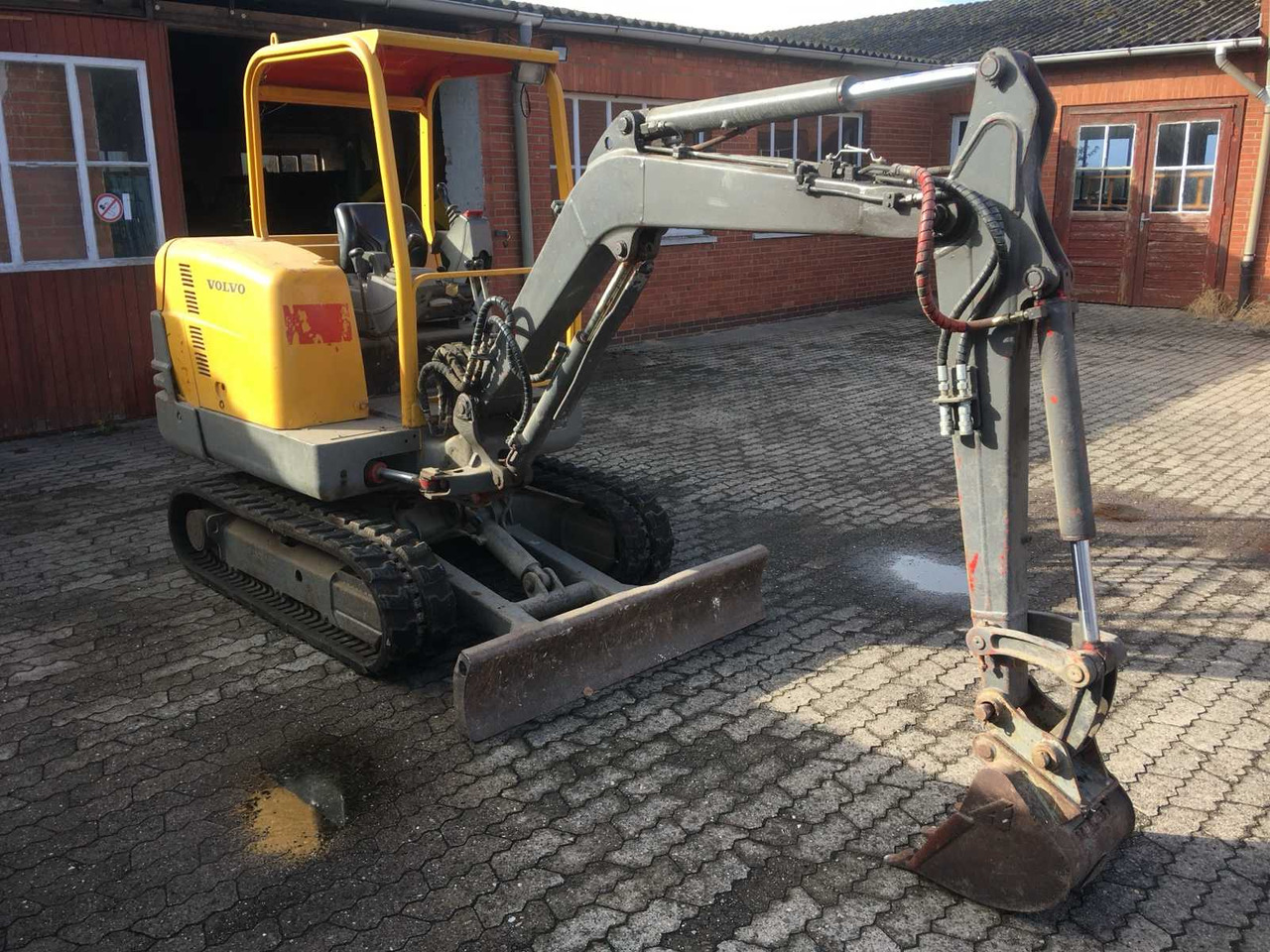 2004 VOLVO EC27C CRAWLER EXCAVATOR - Ekskavator: gambar 1 2004 VOLVO EC27C CRAWLER EXCAVATOR - Ekskavator: gambar 1