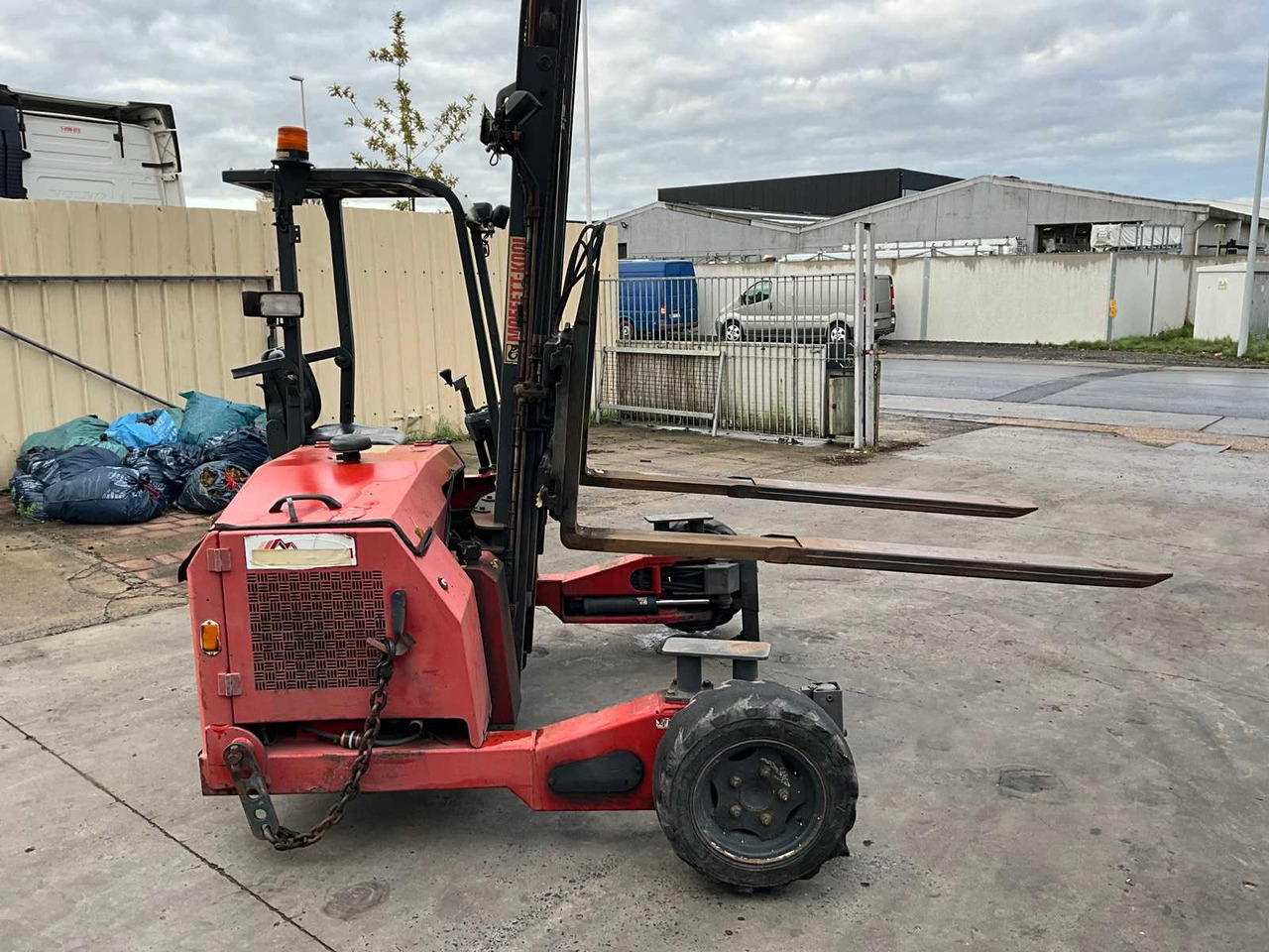 2005 MOFFET CAGE M3-20.4 TAKEAWAY FORKLIFT - Forklift: gambar 5 2005 MOFFET CAGE M3-20.4 TAKEAWAY FORKLIFT - Forklift: gambar 5