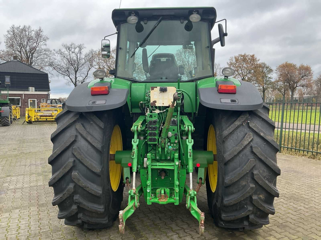 2007 JOHN DEERE 7830 FOUR WHEEL DRIVE FARM TRACTOR - Traktor: gambar 4 2007 JOHN DEERE 7830 FOUR WHEEL DRIVE FARM TRACTOR - Traktor: gambar 4