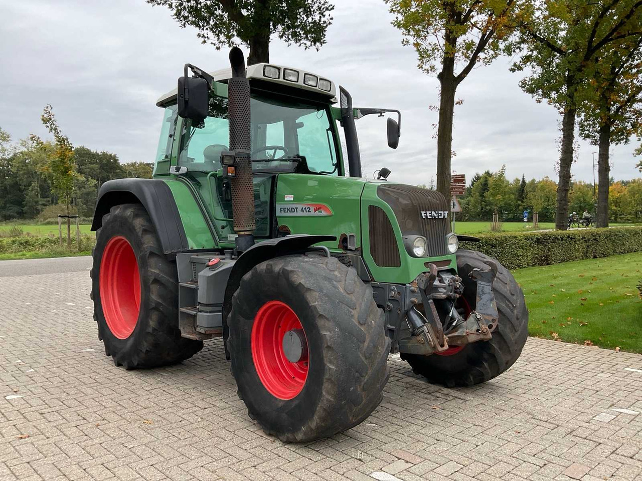 2008 FENDT 412 VARIO TMS ALL-WHEEL DRIVE AGRICULTURAL TRACTOR - Traktor: gambar 3 2008 FENDT 412 VARIO TMS ALL-WHEEL DRIVE AGRICULTURAL TRACTOR - Traktor: gambar 3