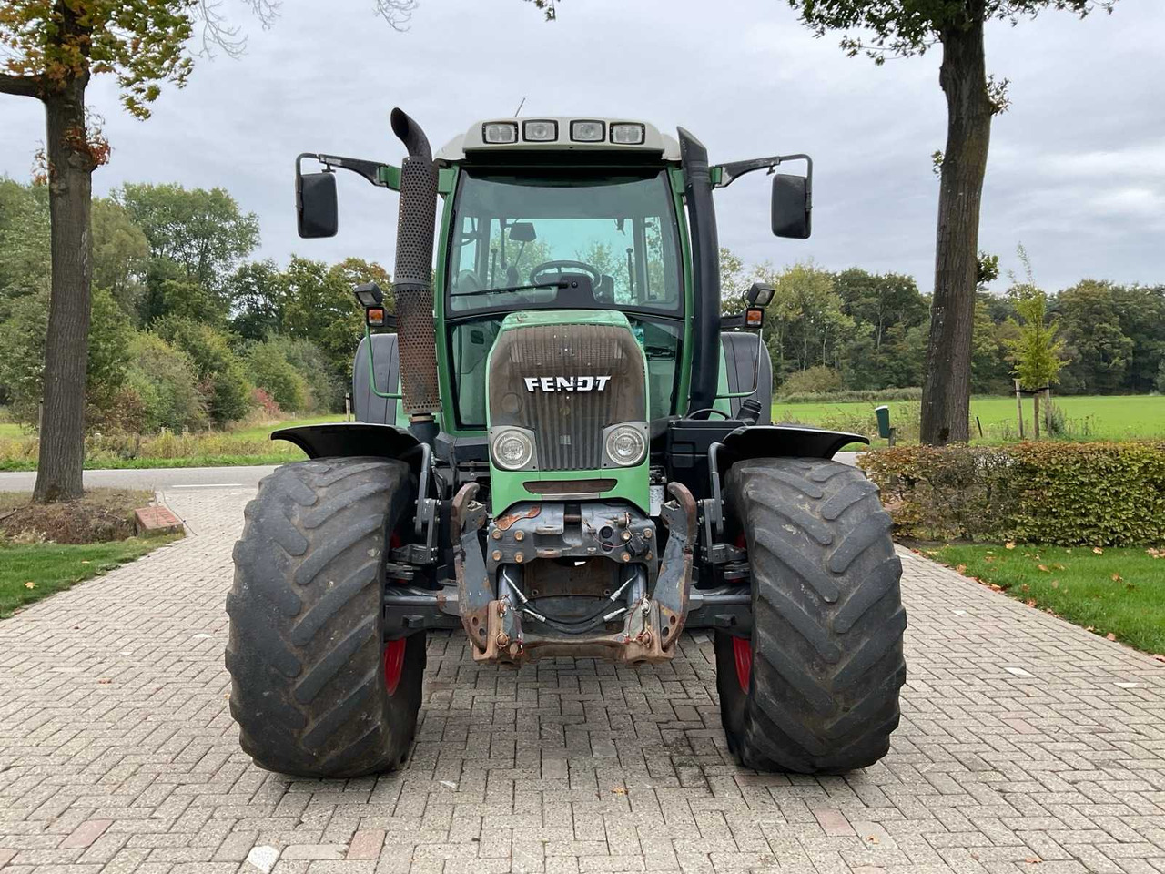 2008 FENDT 412 VARIO TMS ALL-WHEEL DRIVE AGRICULTURAL TRACTOR - Traktor: gambar 2 2008 FENDT 412 VARIO TMS ALL-WHEEL DRIVE AGRICULTURAL TRACTOR - Traktor: gambar 2