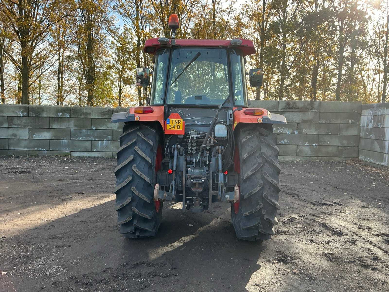 2008 KUBOTA M9540H-C FOUR WHEEL DRIVE FARM TRACTOR - Traktor: gambar 5 2008 KUBOTA M9540H-C FOUR WHEEL DRIVE FARM TRACTOR - Traktor: gambar 5