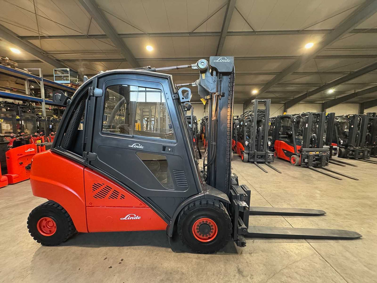 2008 SERVICE + UVV 01/2026 LINDE H35T 3.500KG 3.+4. VALVE WIDER 148CM FORK ADJUSTER GAS FORKLIFT FORKLIFT 10.543 HOURS - Forklift: gambar 5 2008 SERVICE + UVV 01/2026 LINDE H35T 3.500KG 3.+4. VALVE WIDER 148CM FORK ADJUSTER GAS FORKLIFT FORKLIFT 10.543 HOURS - Forklift: gambar 5
