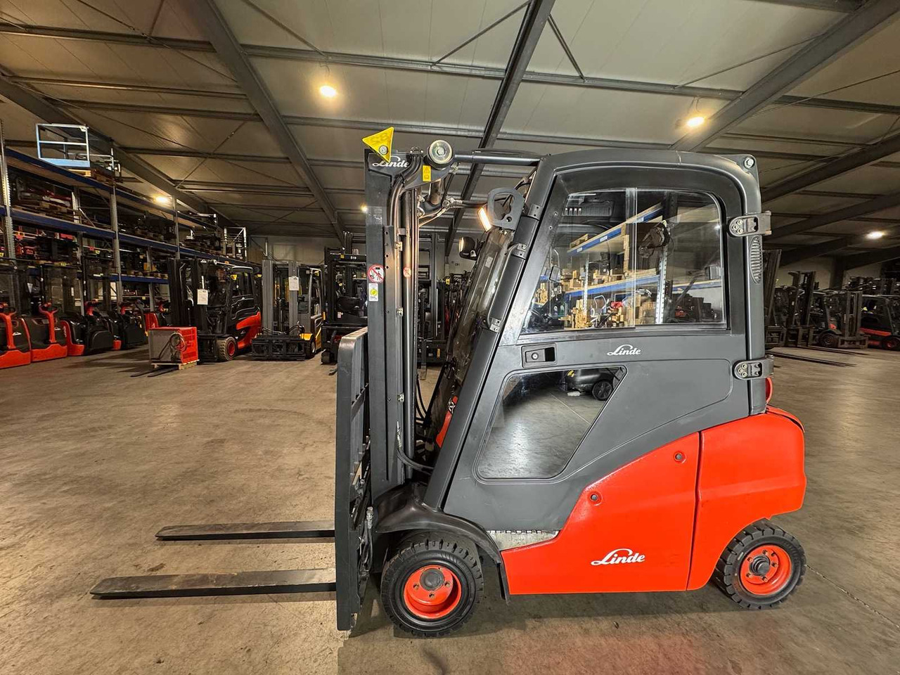 2008 SERVICE + UVV 10/2026 LINDE H20T 2,000KG TRIPLEX GAS FORKLIFT FORKLIFT 11,735 HOURS - Forklift: gambar 1 2008 SERVICE + UVV 10/2026 LINDE H20T 2,000KG TRIPLEX GAS FORKLIFT FORKLIFT 11,735 HOURS - Forklift: gambar 1