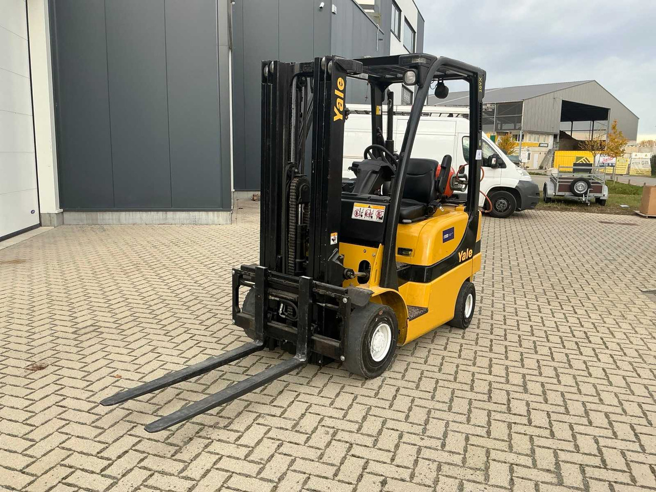 2008 YALE GLP20SVX FORKLIFT - Forklift: gambar 1 2008 YALE GLP20SVX FORKLIFT - Forklift: gambar 1