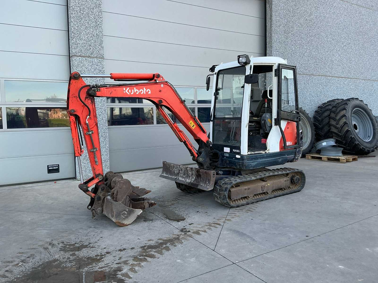 2010 KUBOTA KX61-3 MINI EXCAVATOR - Ekskavator: gambar 1 2010 KUBOTA KX61-3 MINI EXCAVATOR - Ekskavator: gambar 1