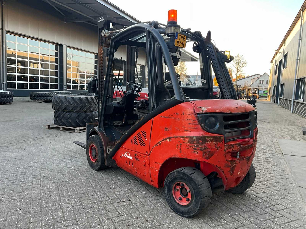 2010 LINDE H30D-01 FORKLIFT - Forklift: gambar 4 2010 LINDE H30D-01 FORKLIFT - Forklift: gambar 4