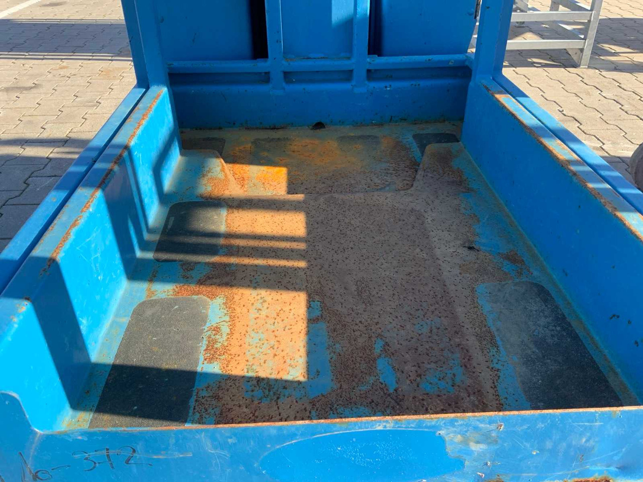 Platform pengangkat 2011 GENIE GRC-12 AERIAL PLATFORM / PASSENGER LIFT: gambar 6