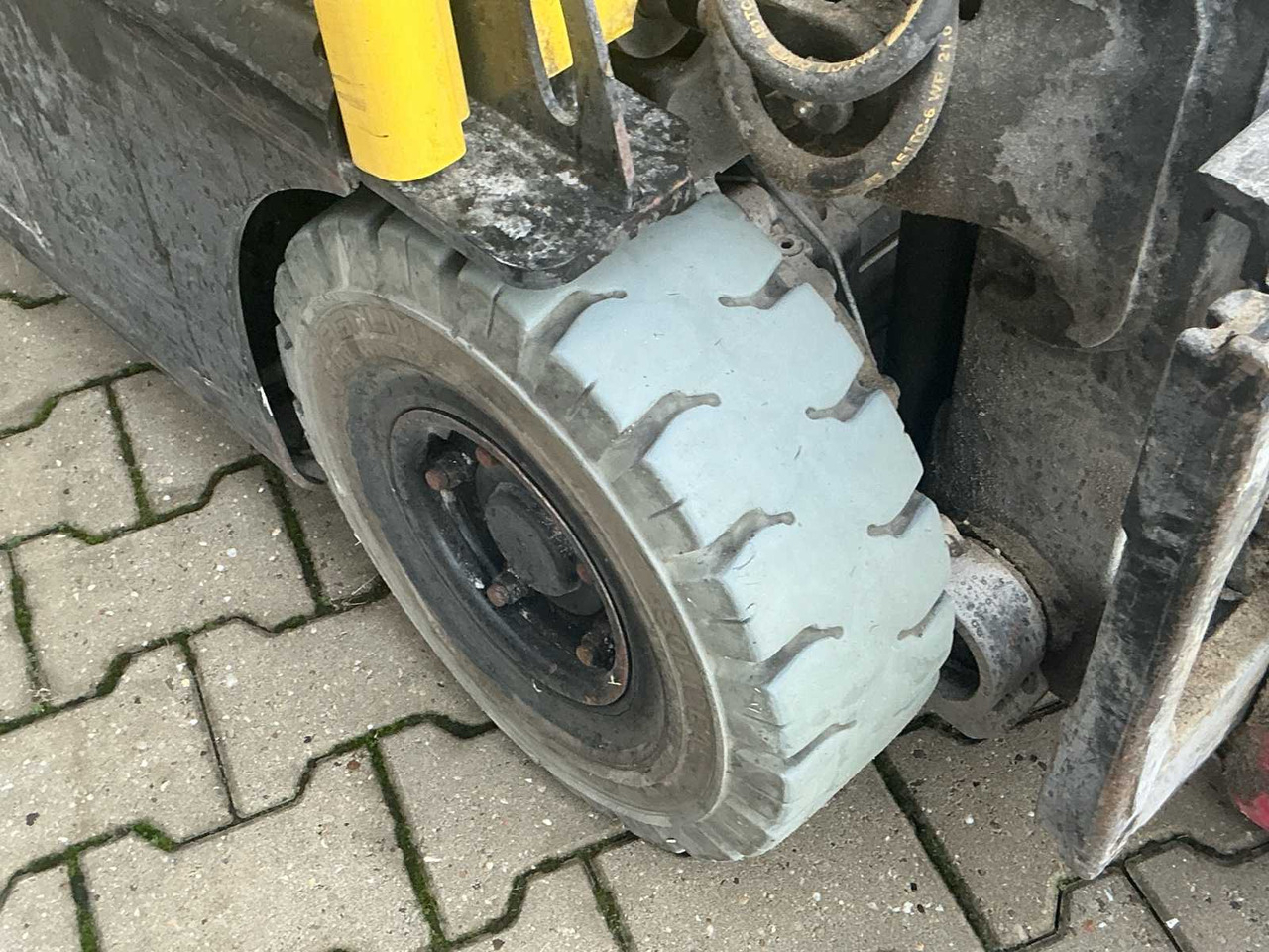 Forklift 2012 HYSTER J1.6XNT SWB FORKLIFT: gambar 34 Forklift 2012 HYSTER J1.6XNT SWB FORKLIFT: gambar 34