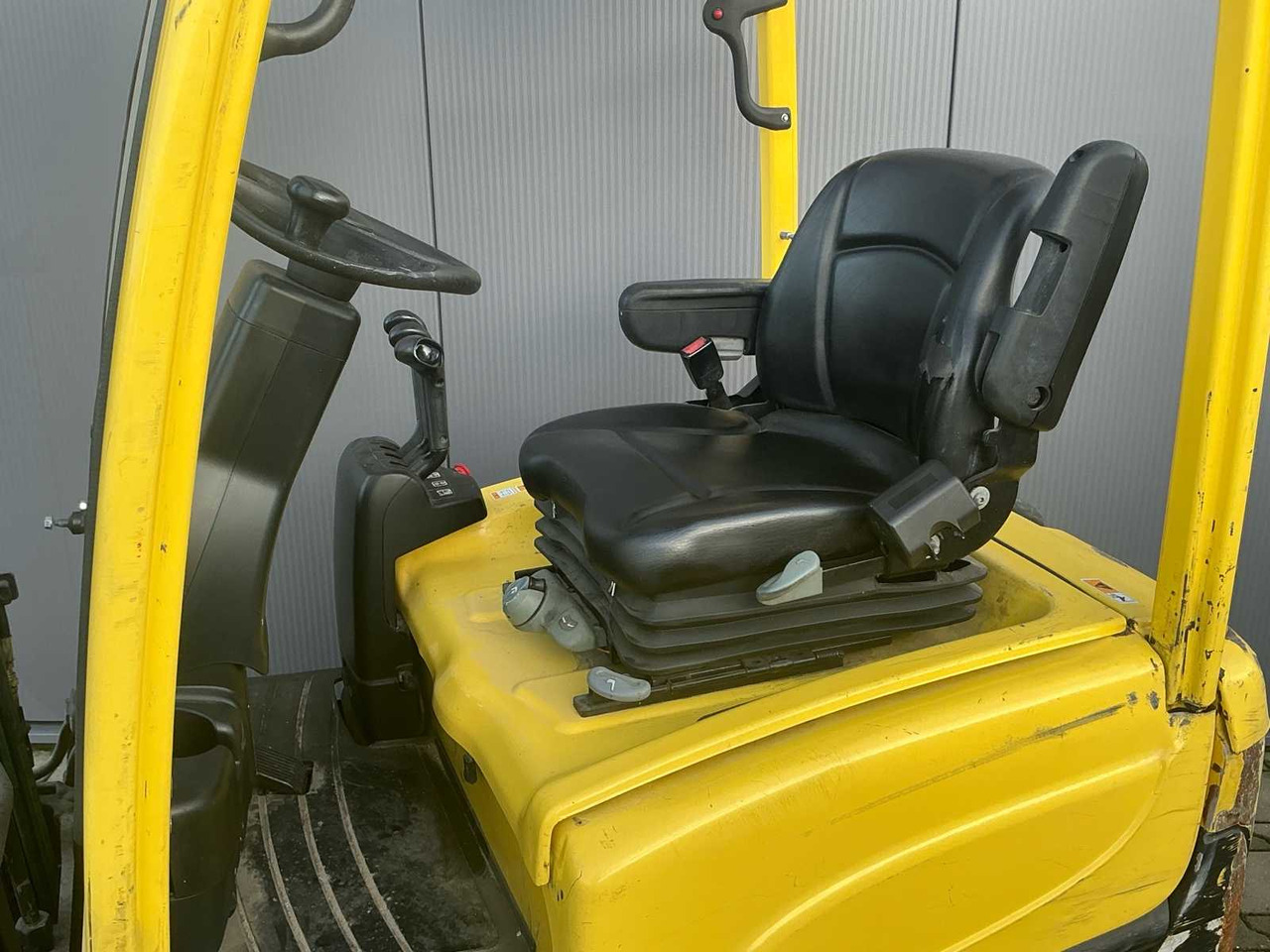Forklift 2012 HYSTER J1.6XNT SWB FORKLIFT: gambar 23 Forklift 2012 HYSTER J1.6XNT SWB FORKLIFT: gambar 23