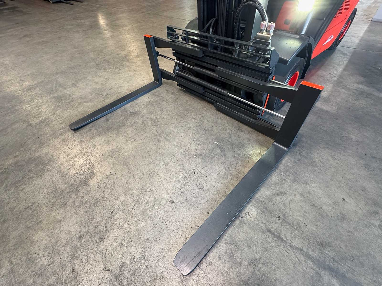 Forklift 2012 SERVICE + UVV 09/2026 LINDE H25D 3RD + 4TH VALVE FORK ADJUSTER 163CM FREE STROKE DIESEL FORKLIFT: gambar 11 Forklift 2012 SERVICE + UVV 09/2026 LINDE H25D 3RD + 4TH VALVE FORK ADJUSTER 163CM FREE STROKE DIESEL FORKLIFT: gambar 11