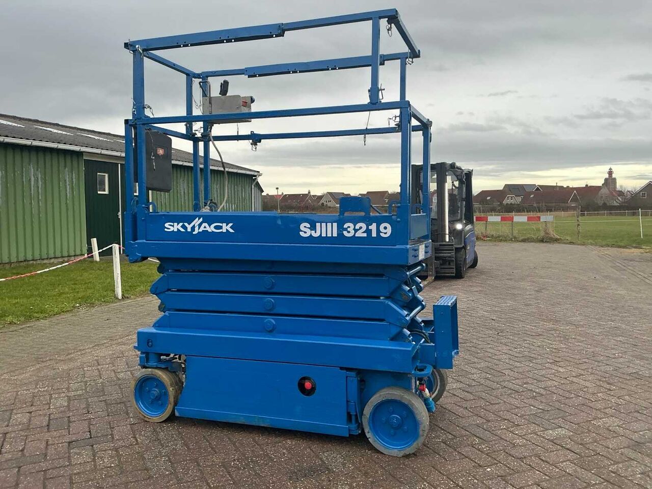 2012 SKYJACK SJIII3219 AERIAL PLATFORM - Platform pengangkat: gambar 3 2012 SKYJACK SJIII3219 AERIAL PLATFORM - Platform pengangkat: gambar 3