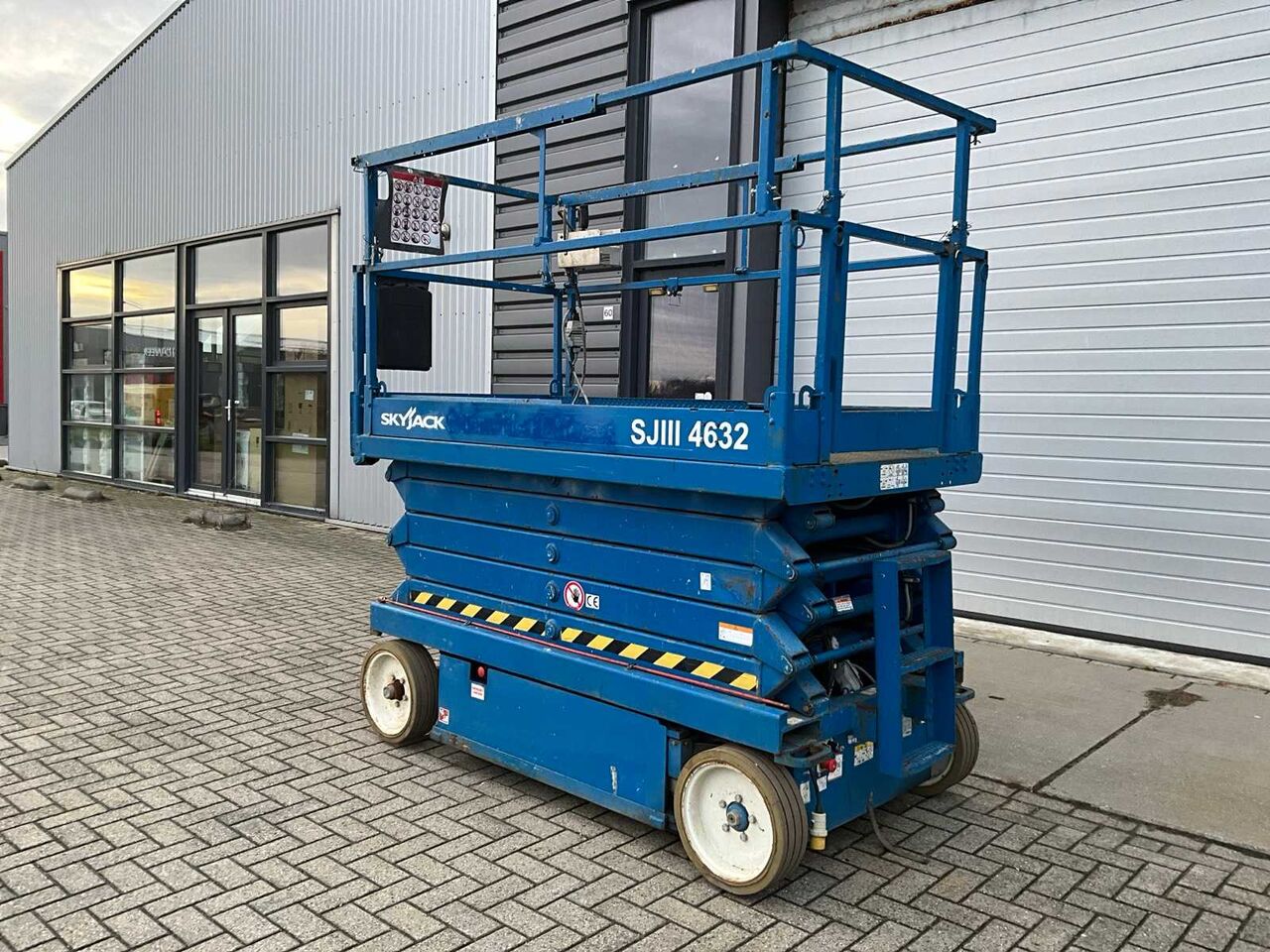 2012 SKYJACK SJIII4632 AERIAL PLATFORM - Platform pengangkat: gambar 4 2012 SKYJACK SJIII4632 AERIAL PLATFORM - Platform pengangkat: gambar 4