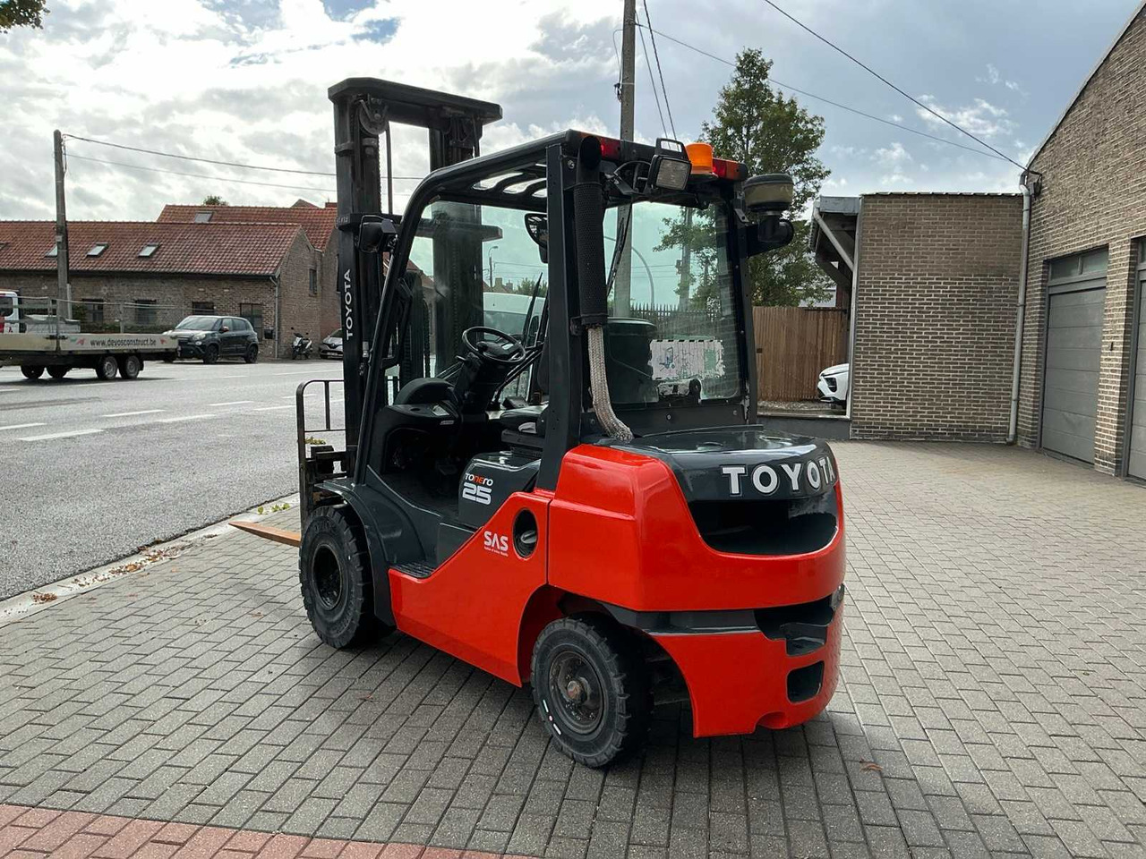 2012 TOYOTA 02-8FDF25 FORKLIFT - Forklift: gambar 3 2012 TOYOTA 02-8FDF25 FORKLIFT - Forklift: gambar 3