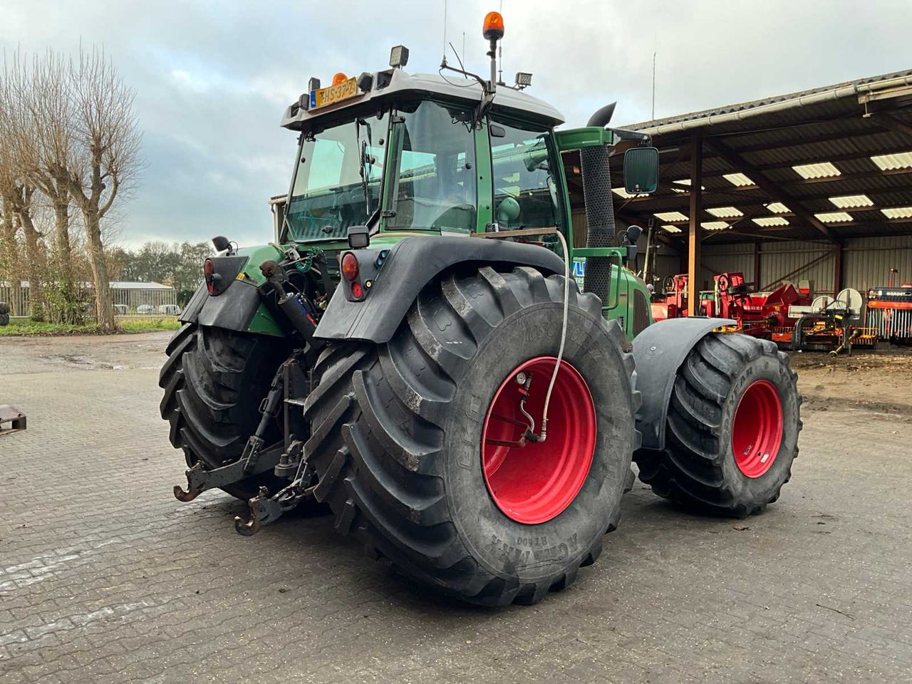 2013 FENDT 415 TMS ALL-WHEEL DRIVE FARM TRACTOR - Traktor: gambar 3 2013 FENDT 415 TMS ALL-WHEEL DRIVE FARM TRACTOR - Traktor: gambar 3