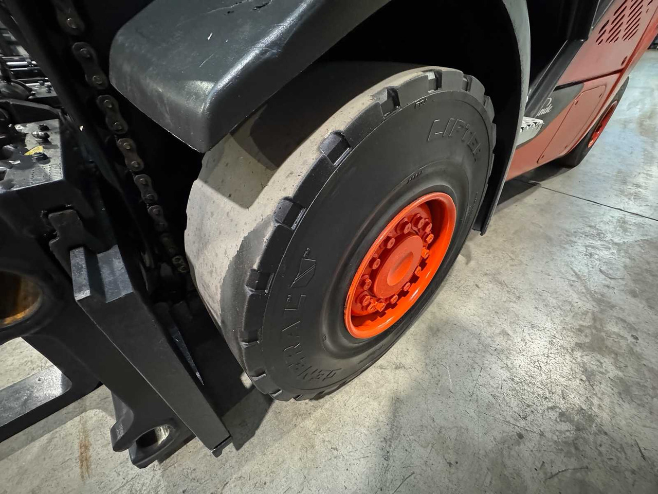 Forklift 2015 LINDE H25D-02 2.500KG 3.+4TH VALVE FORK ADJUSTER DIESEL FORKLIFT FORKLIFT 10.925 HOURS.: gambar 10 Forklift 2015 LINDE H25D-02 2.500KG 3.+4TH VALVE FORK ADJUSTER DIESEL FORKLIFT FORKLIFT 10.925 HOURS.: gambar 10