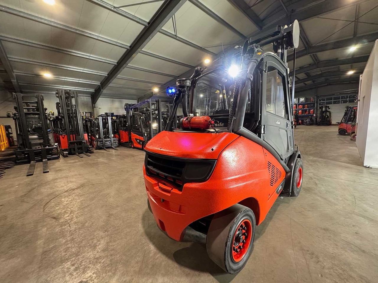 Forklift 2015 LINDE H50D 5,000KG TRIPLEX 666CM 3RD+4TH VALVE DIESEL FORKLIFT FORKLIFT 15,042 HOURS.: gambar 7 Forklift 2015 LINDE H50D 5,000KG TRIPLEX 666CM 3RD+4TH VALVE DIESEL FORKLIFT FORKLIFT 15,042 HOURS.: gambar 7