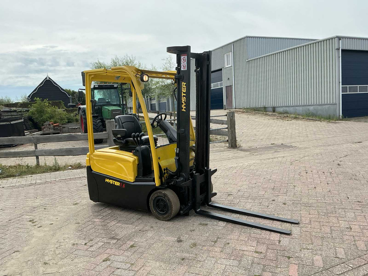 2016 HYSTER J16XNTMWB FORKLIFT - Forklift: gambar 4 2016 HYSTER J16XNTMWB FORKLIFT - Forklift: gambar 4