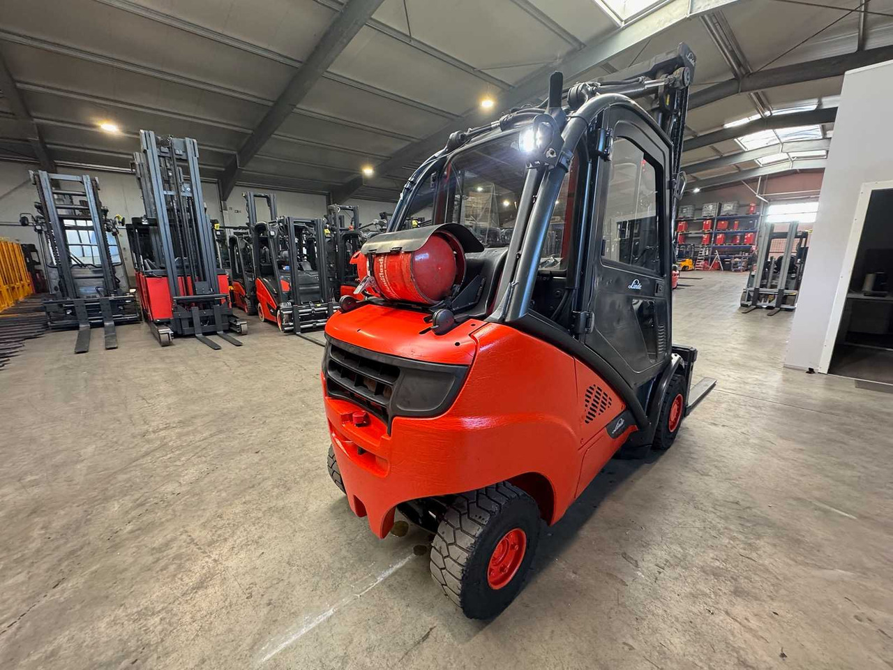 Forklift 2016 LINDE H30T 3.000KG 3.+4TH VALVE FORK ADJUSTER GAS FORKLIFT FORKLIFT: gambar 6