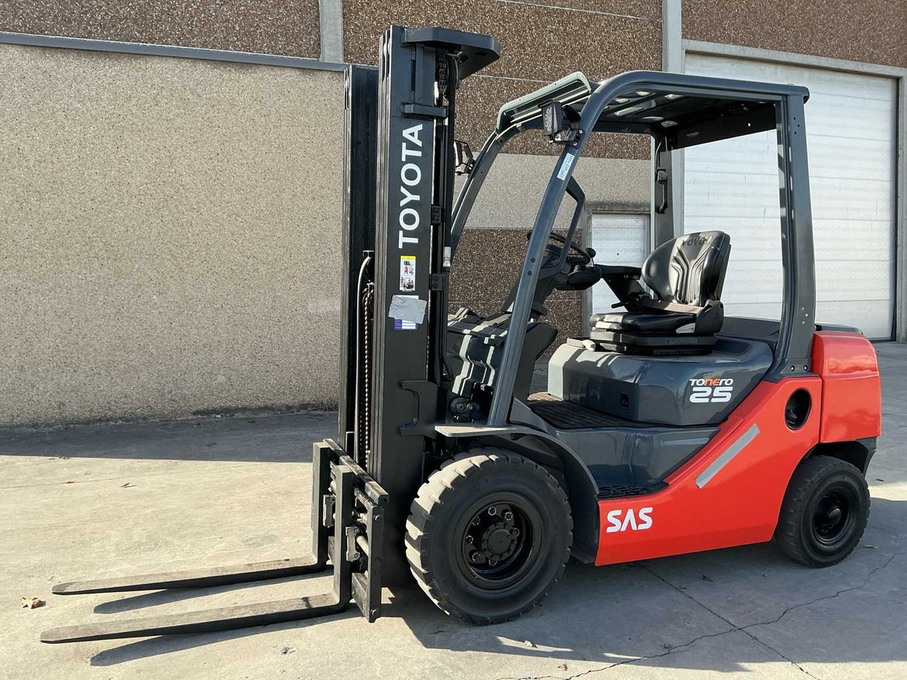 2016 TOYOTA 06-8FD25F FORKLIFT - Forklift: gambar 1 2016 TOYOTA 06-8FD25F FORKLIFT - Forklift: gambar 1