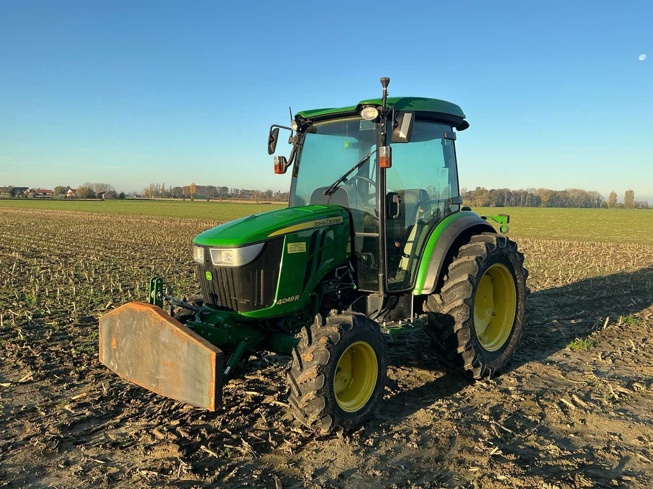 2017 JOHN DEERE 4049R FARM TRACTOR - Traktor: gambar 1 2017 JOHN DEERE 4049R FARM TRACTOR - Traktor: gambar 1