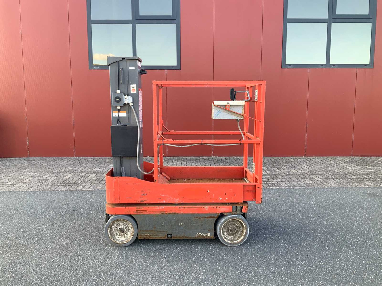 2019 SKYJACK SJ12 AERIAL PLATFORM - Platform pengangkat: gambar 1 2019 SKYJACK SJ12 AERIAL PLATFORM - Platform pengangkat: gambar 1