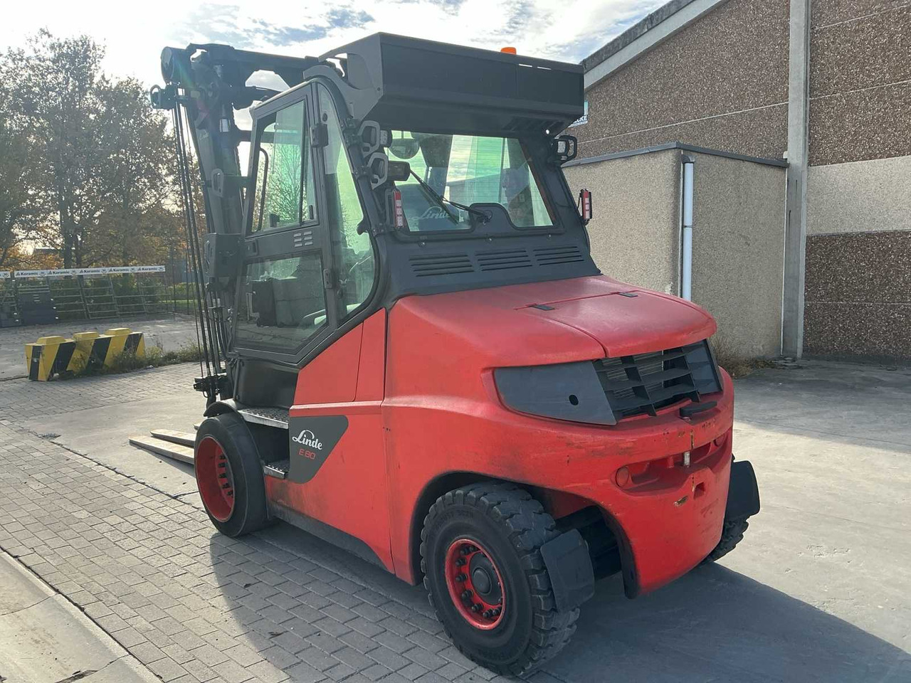 2020 LINDE E80-01/900 FORKLIFT - Forklift: gambar 4 2020 LINDE E80-01/900 FORKLIFT - Forklift: gambar 4