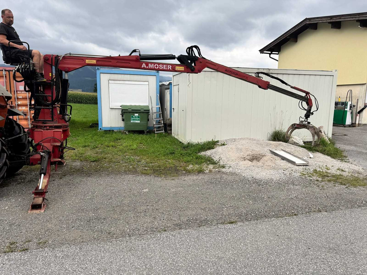 A. Moser MKD-6,5 - Pemuat depan untuk traktor: gambar 2 A. Moser MKD-6,5 - Pemuat depan untuk traktor: gambar 2