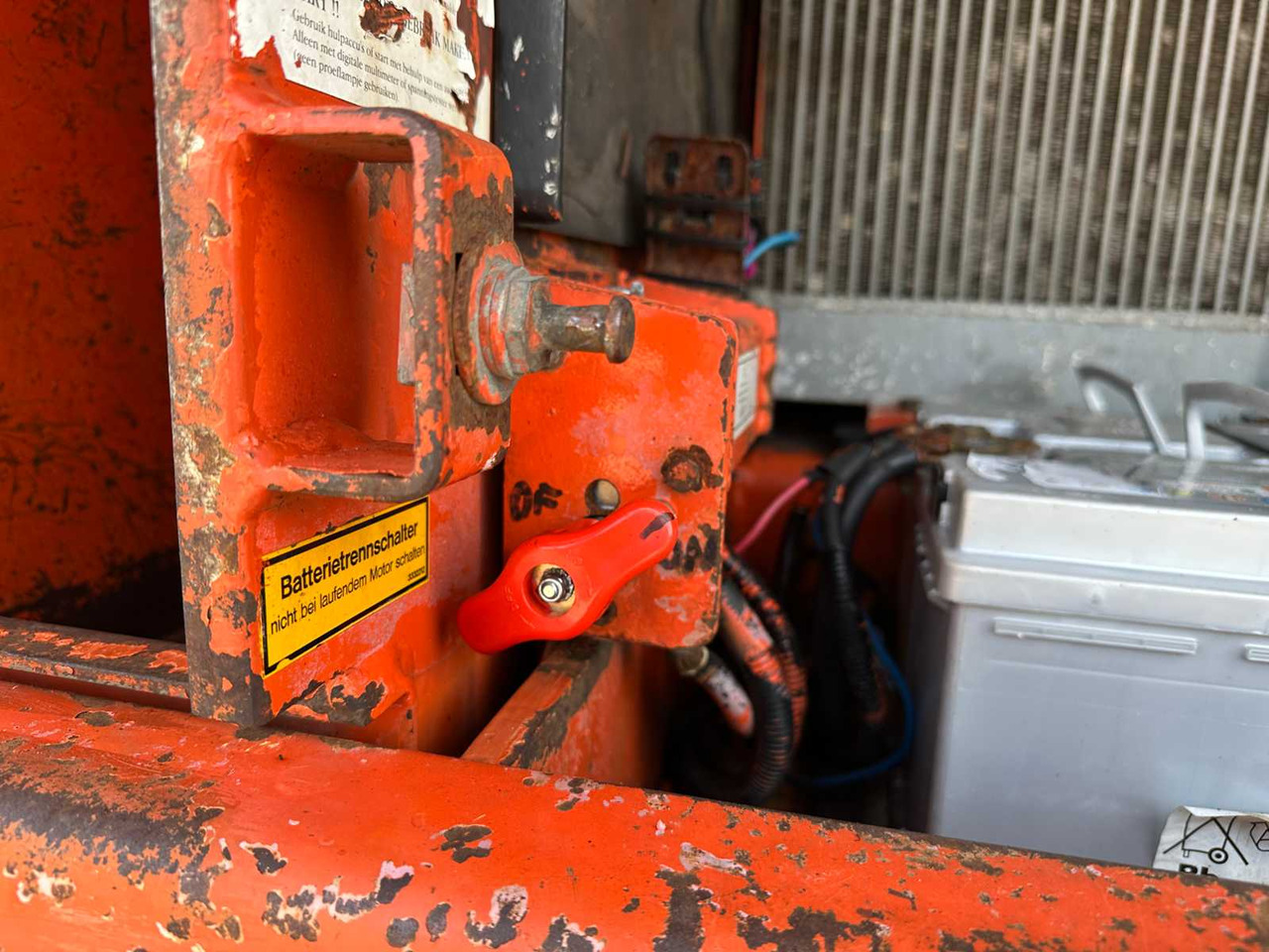 Ekskavator roda ATLAS 1504M: gambar 32