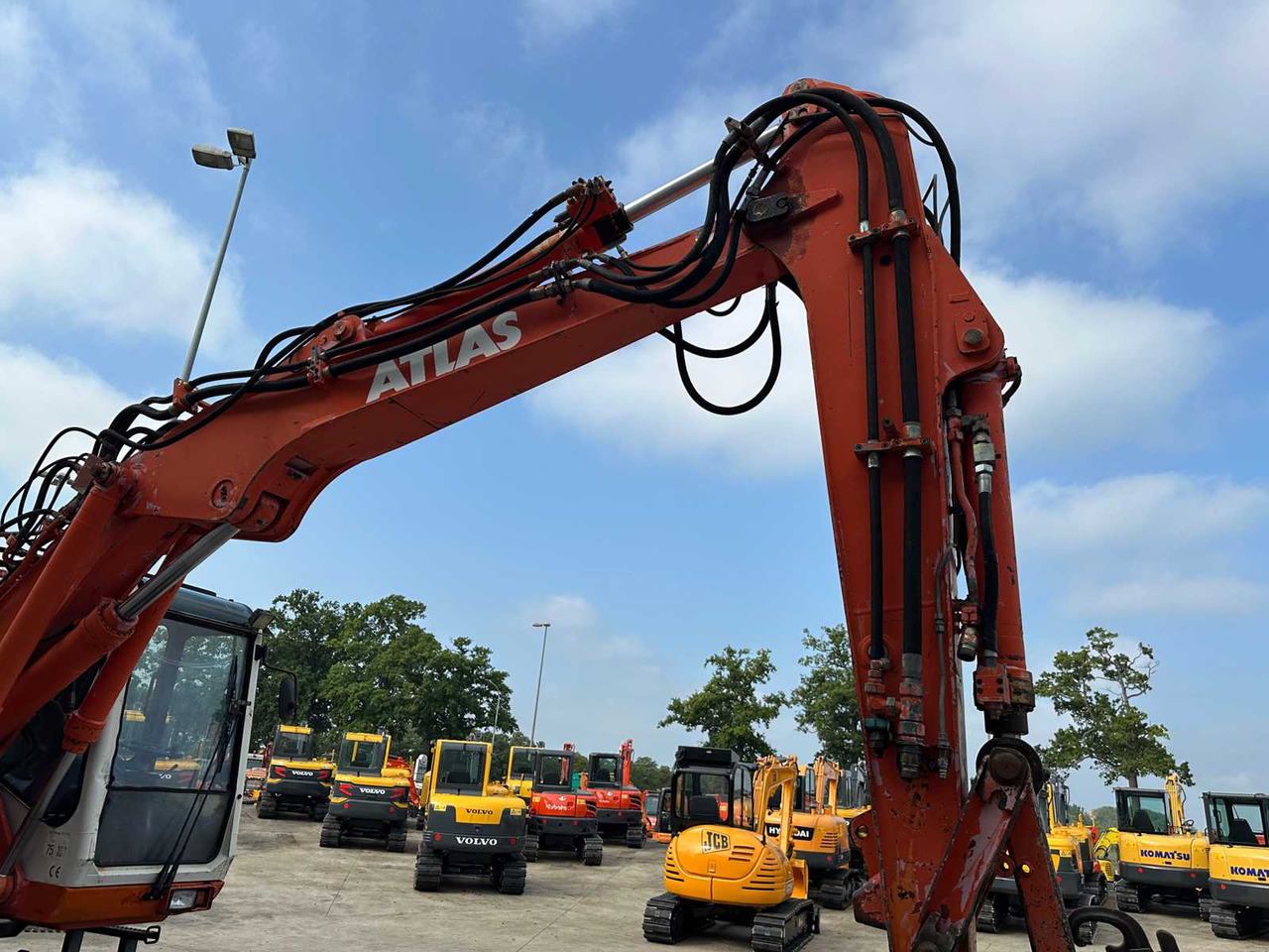Ekskavator roda ATLAS 1504M: gambar 12