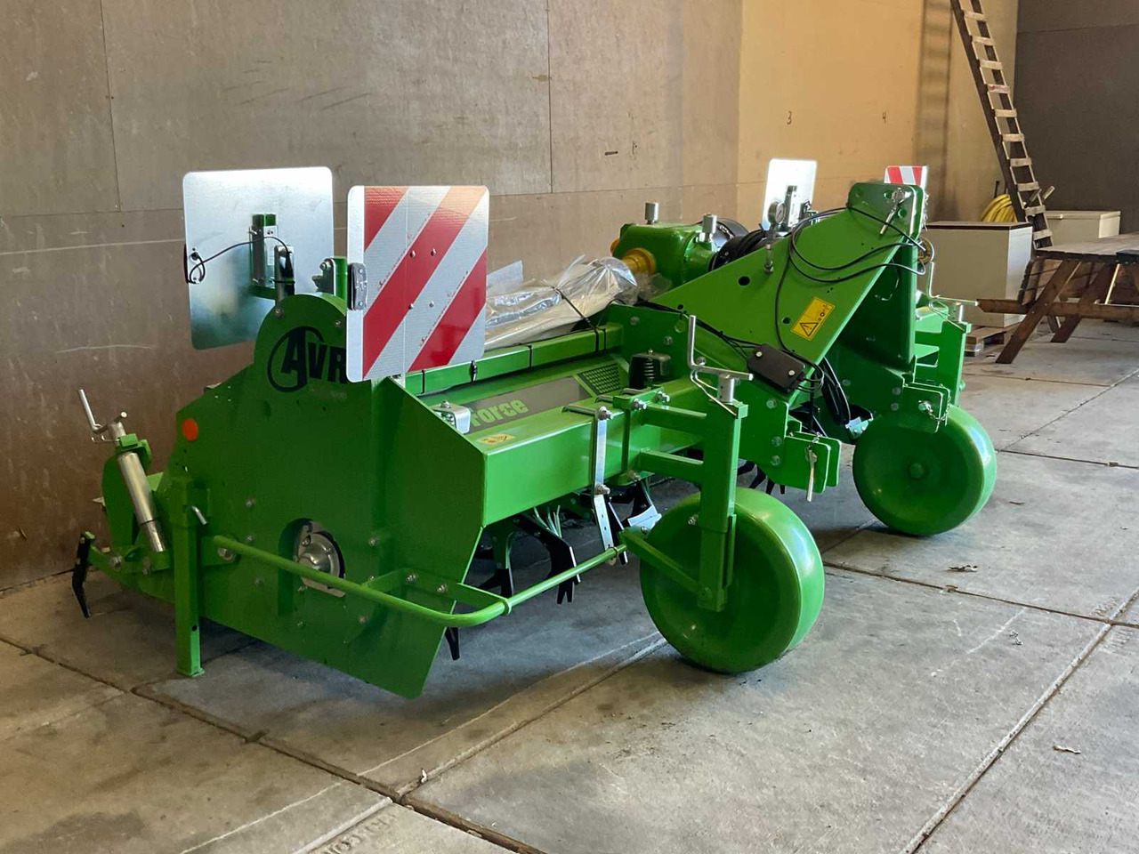 AVR GE-FORCE-HD 4 x 75 - Rotavator: gambar 2 AVR GE-FORCE-HD 4 x 75 - Rotavator: gambar 2