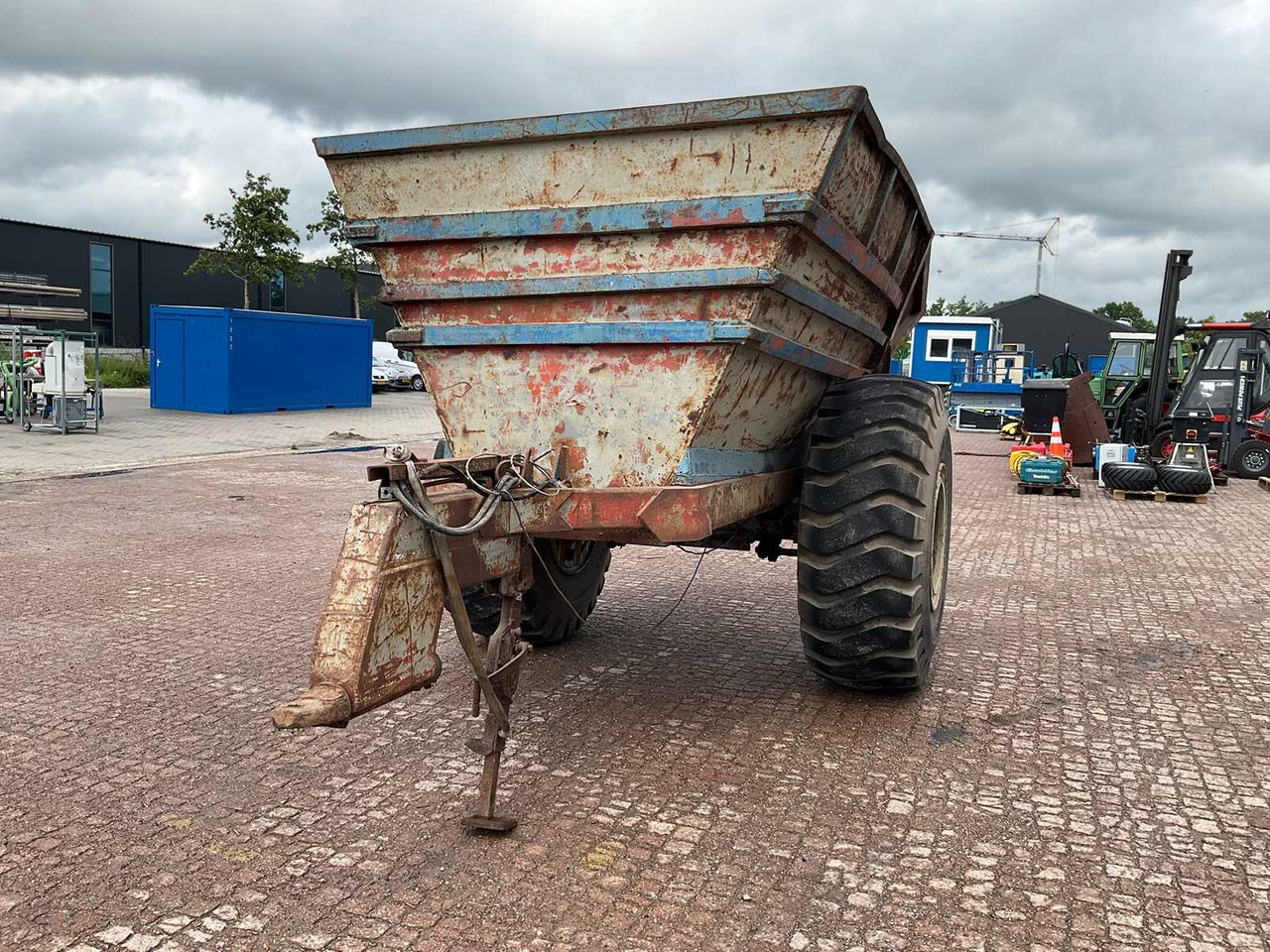 Alasko gen1 - Trailer jungkit pertanian/ Tempat sampah: gambar 1 Alasko gen1 - Trailer jungkit pertanian/ Tempat sampah: gambar 1