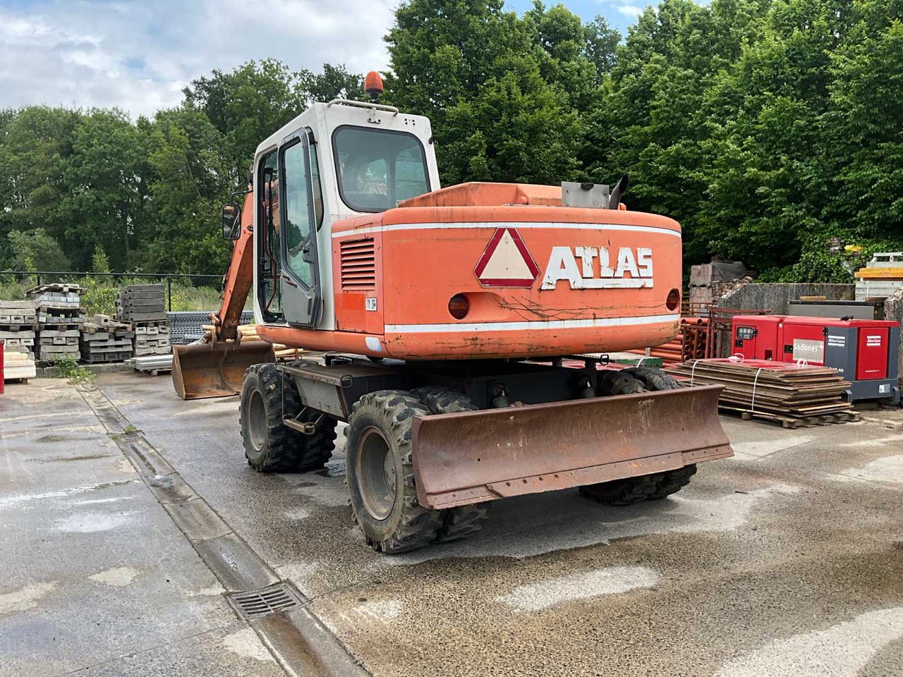 Atlas 1204 - Ekskavator perayap: gambar 4 Atlas 1204 - Ekskavator perayap: gambar 4