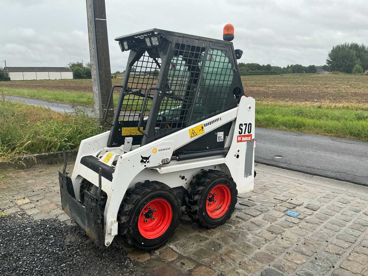 BOBCAT S70 - Skid steer: gambar 3 BOBCAT S70 - Skid steer: gambar 3