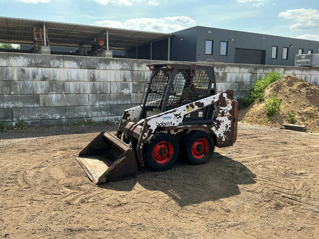 Bobcat 553 - Skid steer: gambar 1 Bobcat 553 - Skid steer: gambar 1
