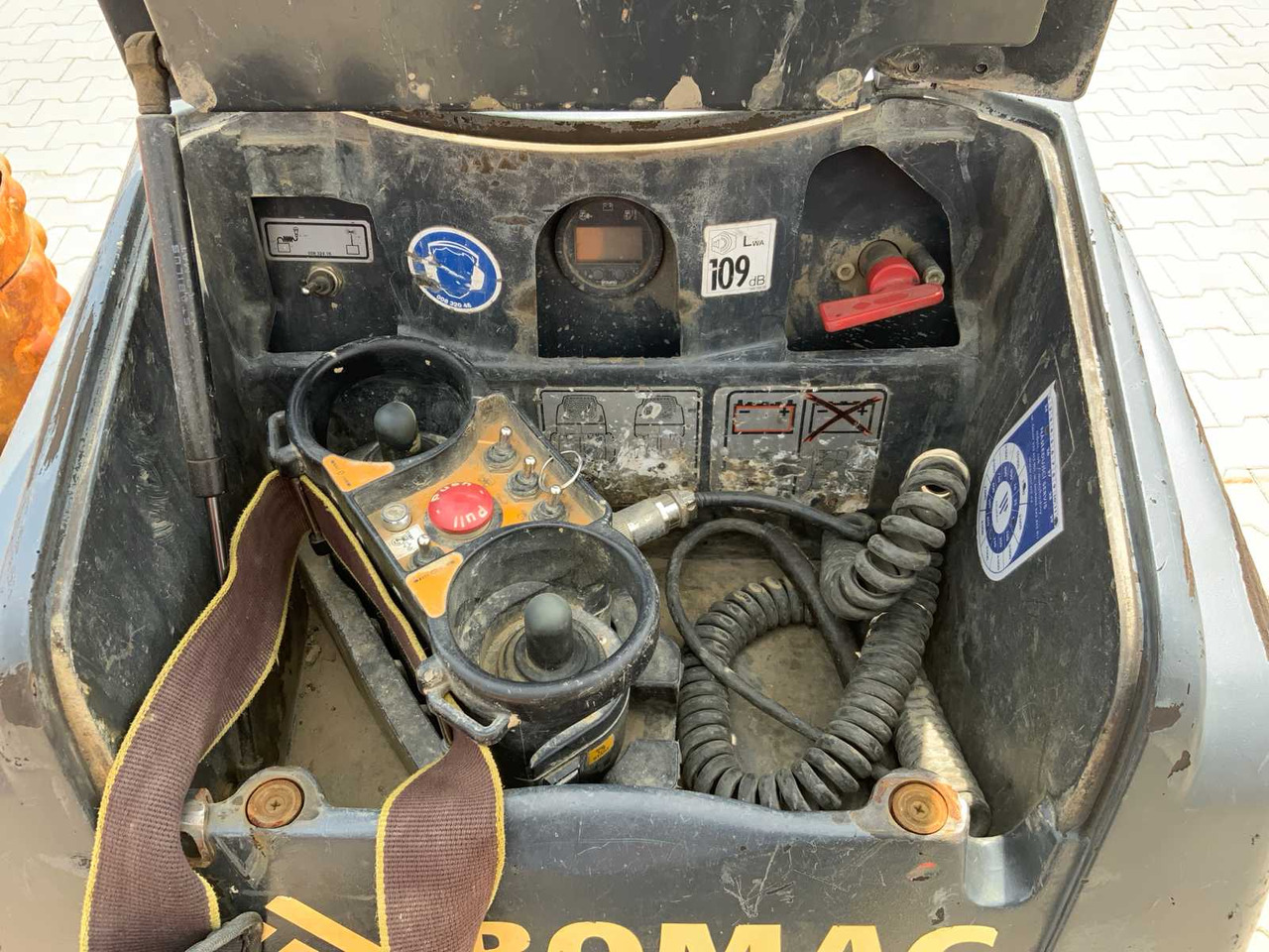 Bomag BMP 8500 - Pemadat: gambar 5 Bomag BMP 8500 - Pemadat: gambar 5
