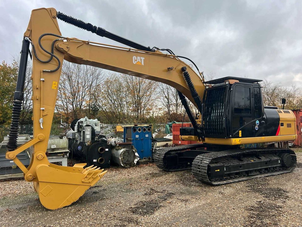 CATERPILLAR - 2016 - 320 D2 - CRAWLER EXCAVATOR - Ekskavator: gambar 1 CATERPILLAR - 2016 - 320 D2 - CRAWLER EXCAVATOR - Ekskavator: gambar 1